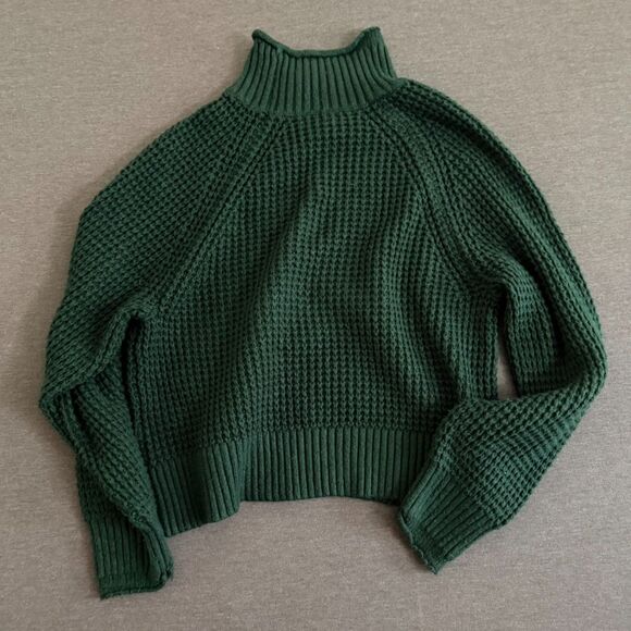 American Eagle Outfitters Sweaters - American Eagle Green Waffle Knit Mock Neck Cropped Sweater Small